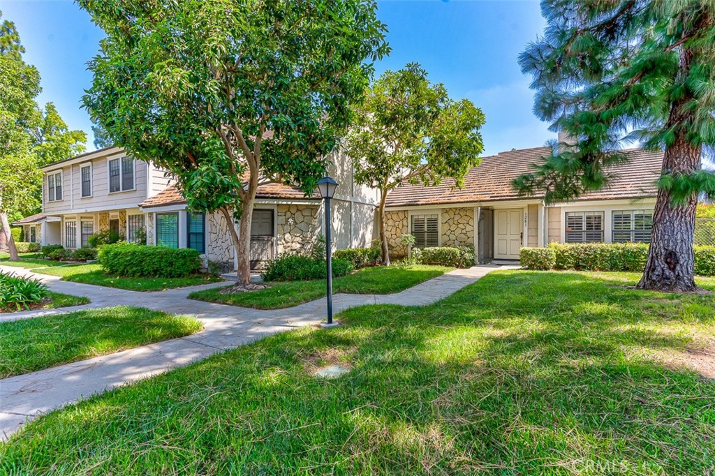 1281 Stonehedge Lane