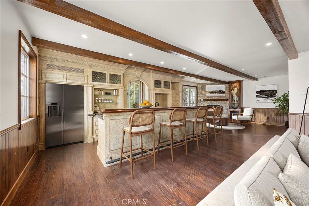 2112 Indian Creek Road