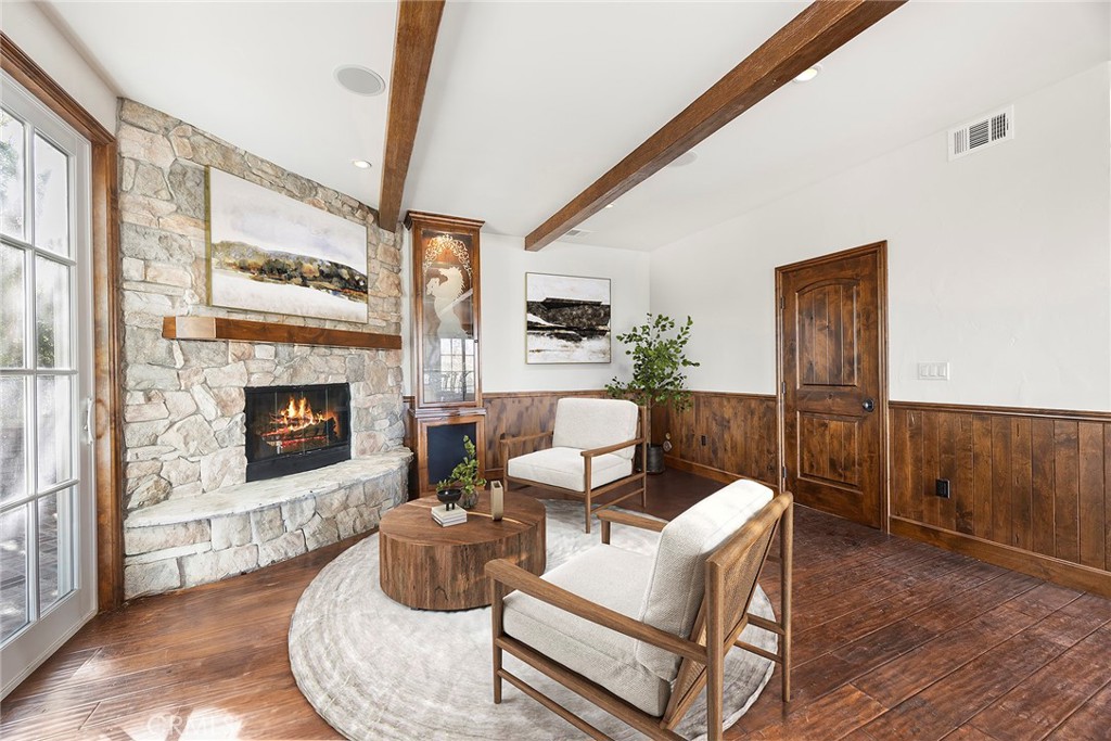 2112 Indian Creek Road