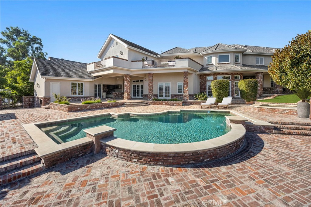 2112 Indian Creek Road