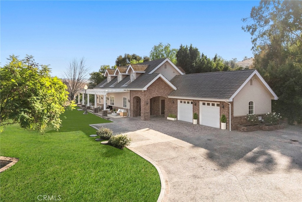 2112 Indian Creek Road