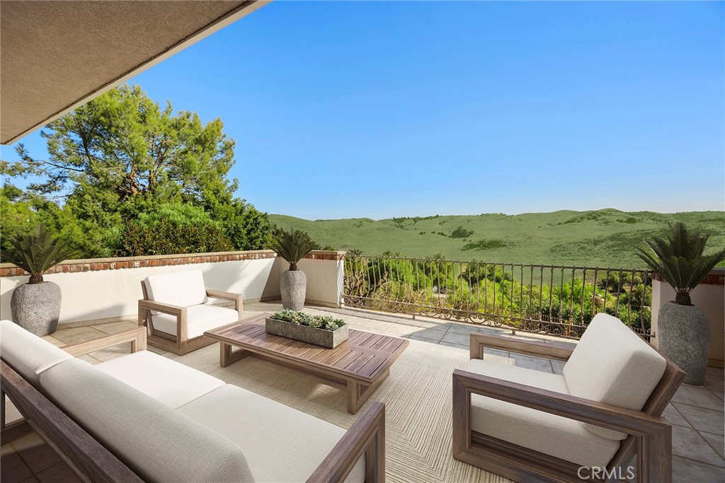2112 Indian Creek Road