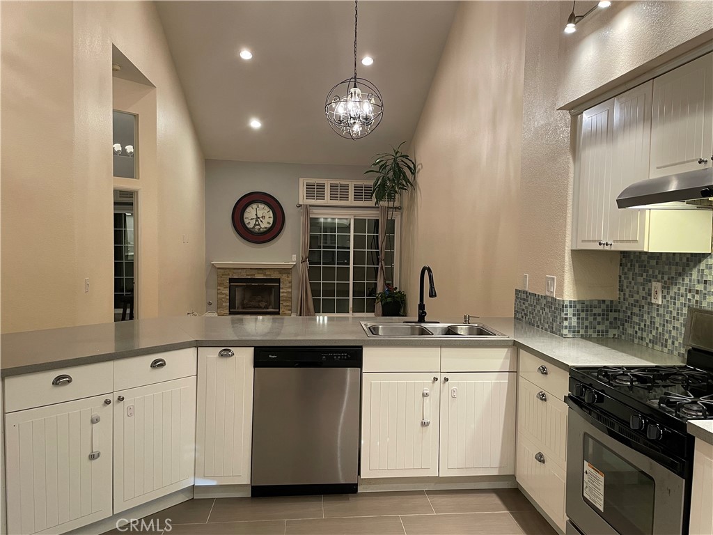 2929 Crape Myrtle Circle