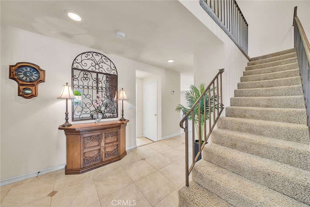 525 Via Codo