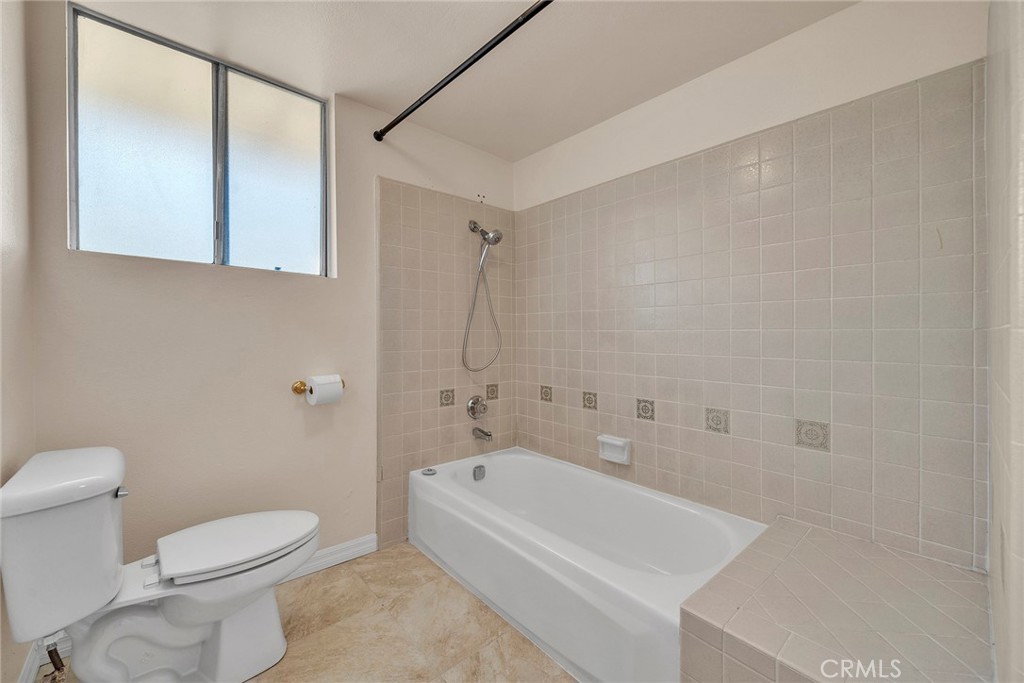 525 Via Codo