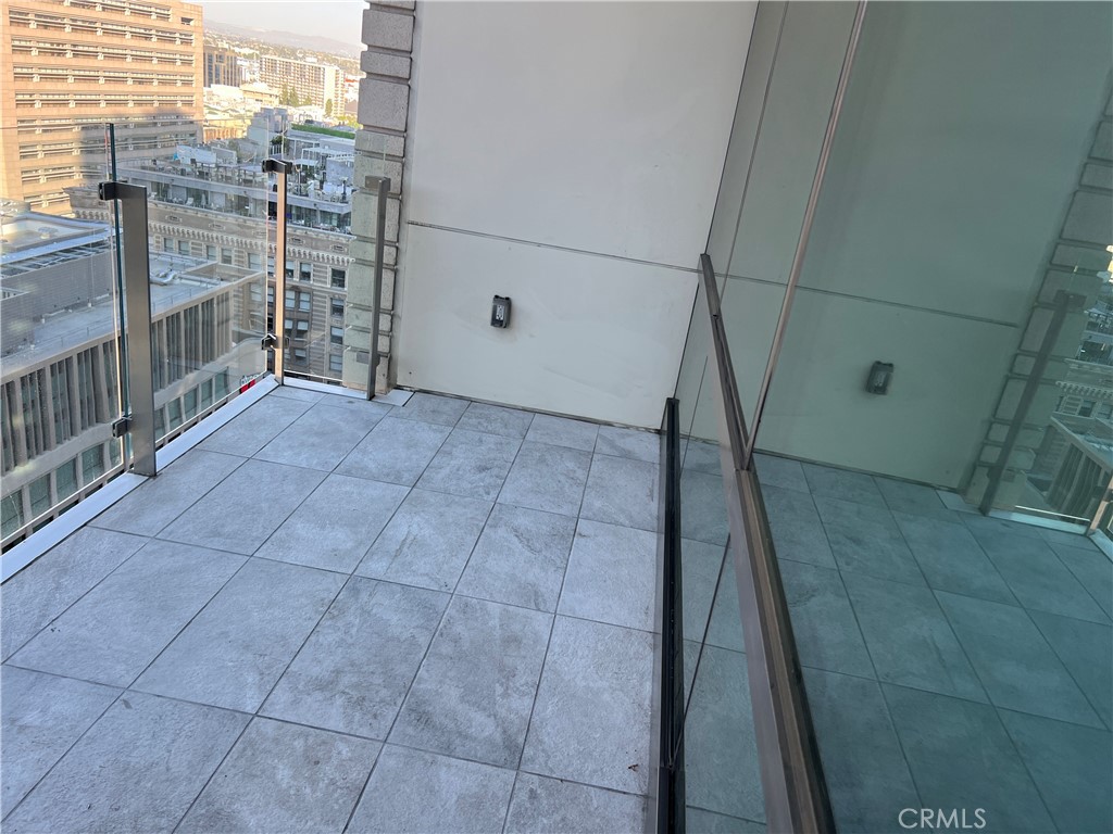 400 S Broadway 1704