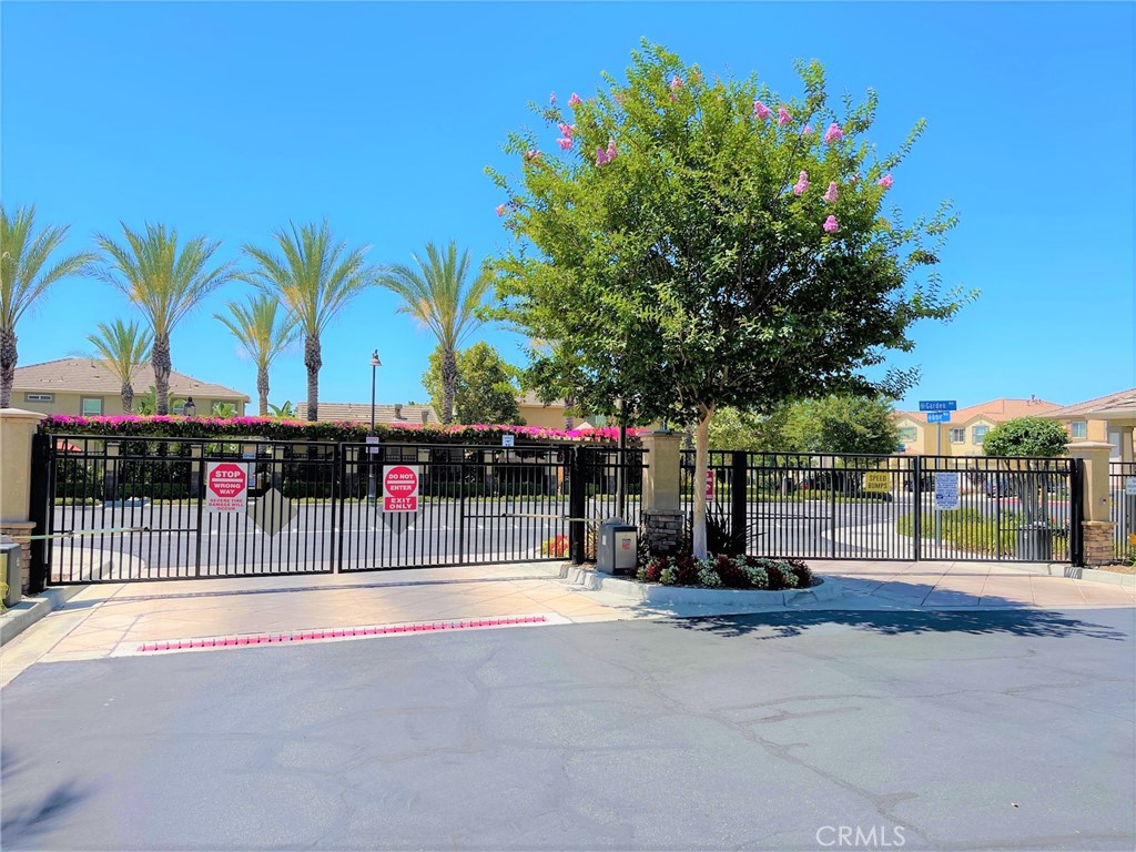 2750 Lily Street