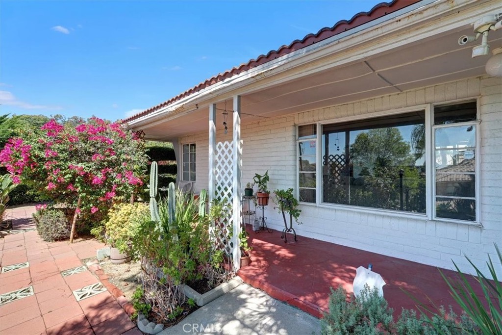 1243 Loma Vista Street