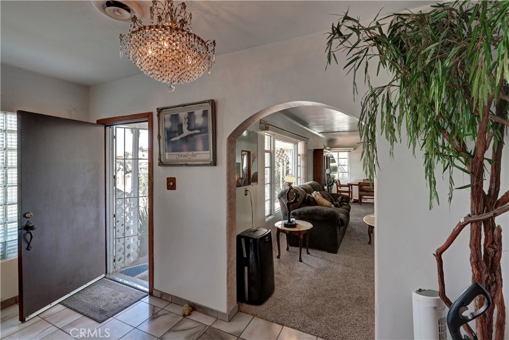 1243 Loma Vista Street