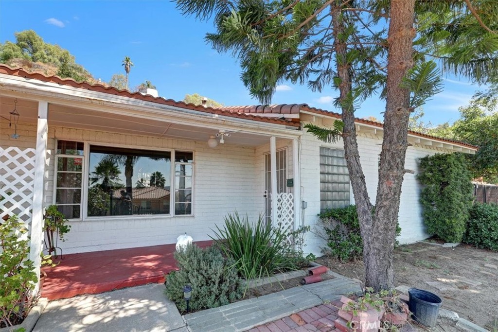 1243 Loma Vista Street