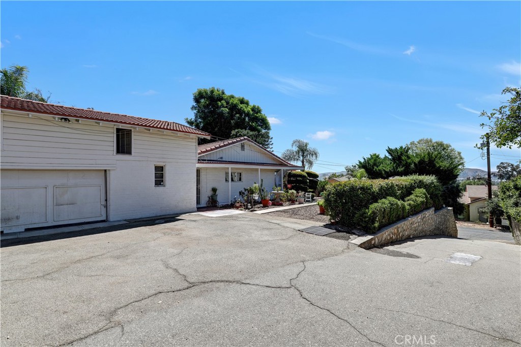 1243 Loma Vista Street