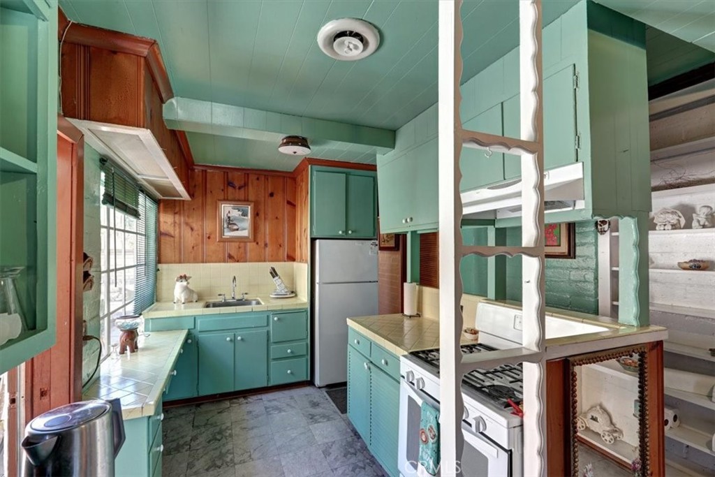 1243 Loma Vista Street