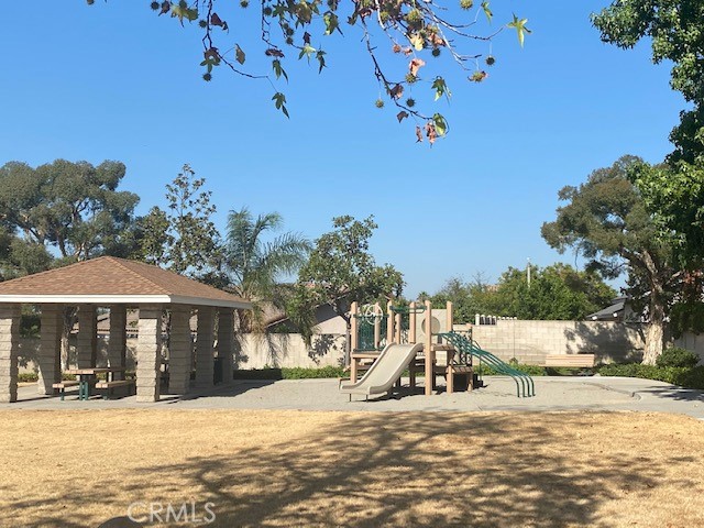 464 Middlebury Court