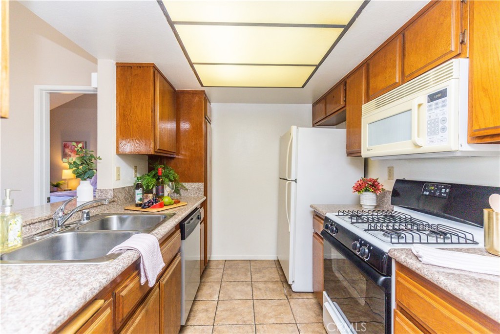 7312 Quill Drive 13