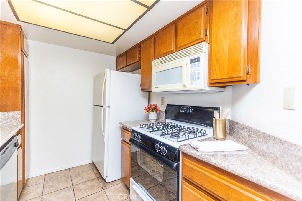 7312 Quill Drive 13