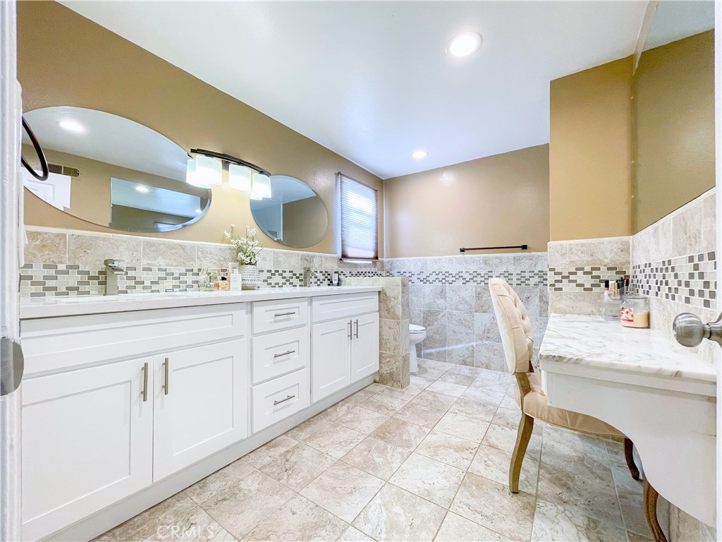 19136 Castlebay Lane