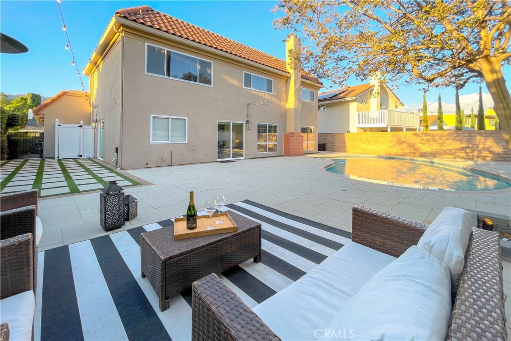 19136 Castlebay Lane