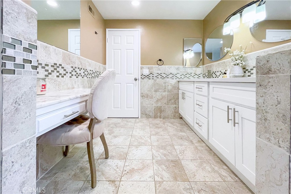 19136 Castlebay Lane