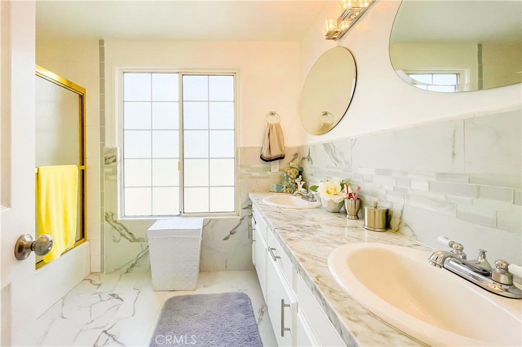 19136 Castlebay Lane