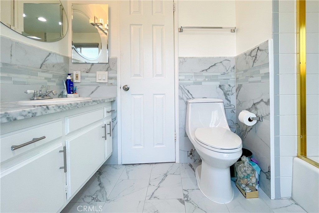 19136 Castlebay Lane