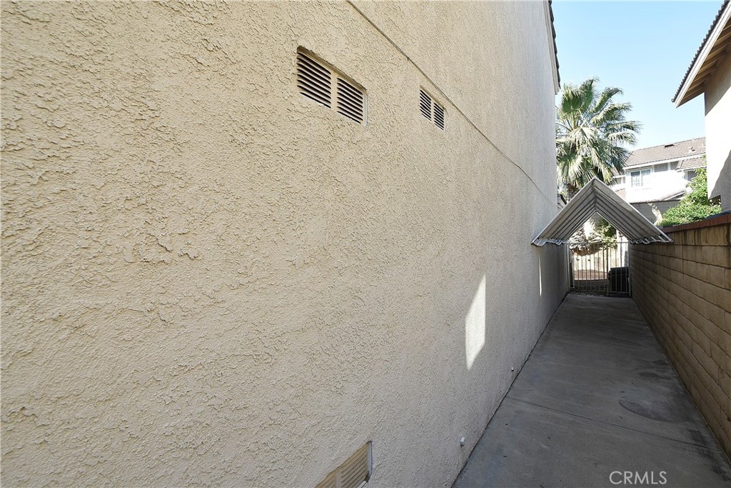 13567 Crescent Hill Drive
