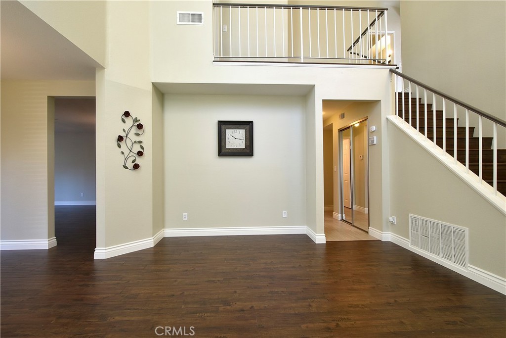 13567 Crescent Hill Drive