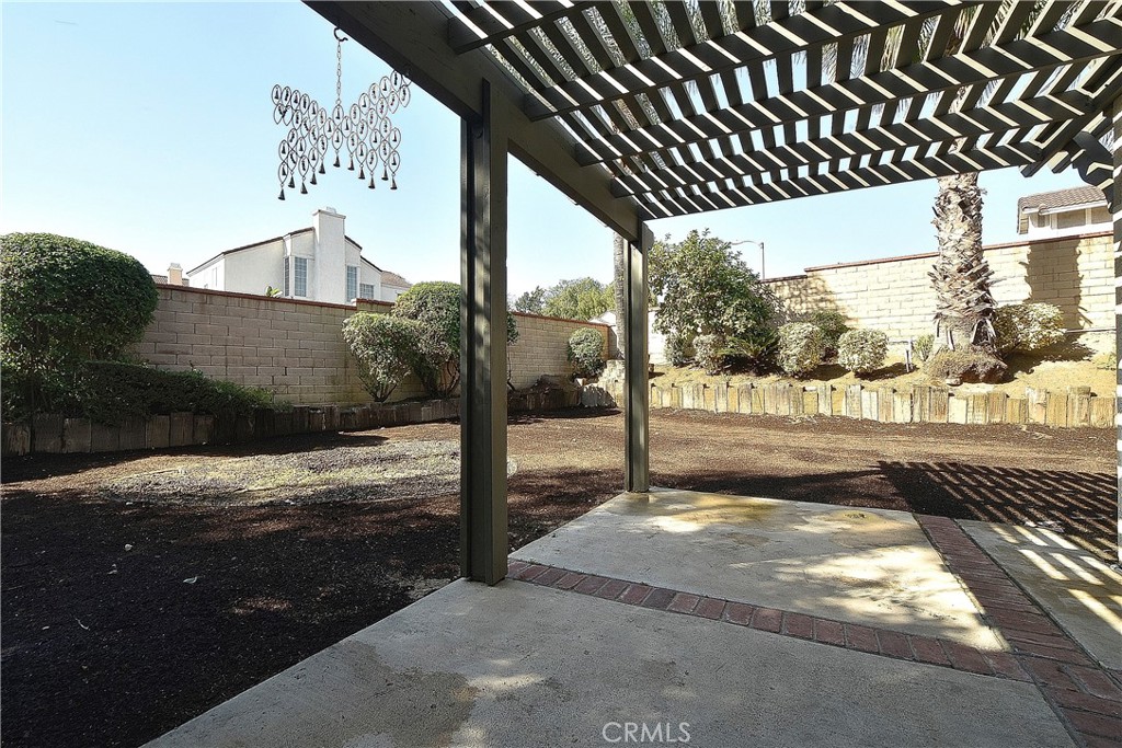 13567 Crescent Hill Drive