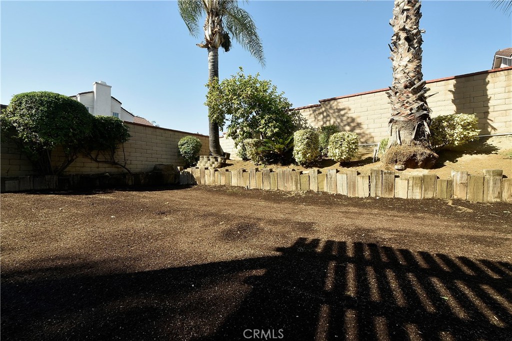13567 Crescent Hill Drive