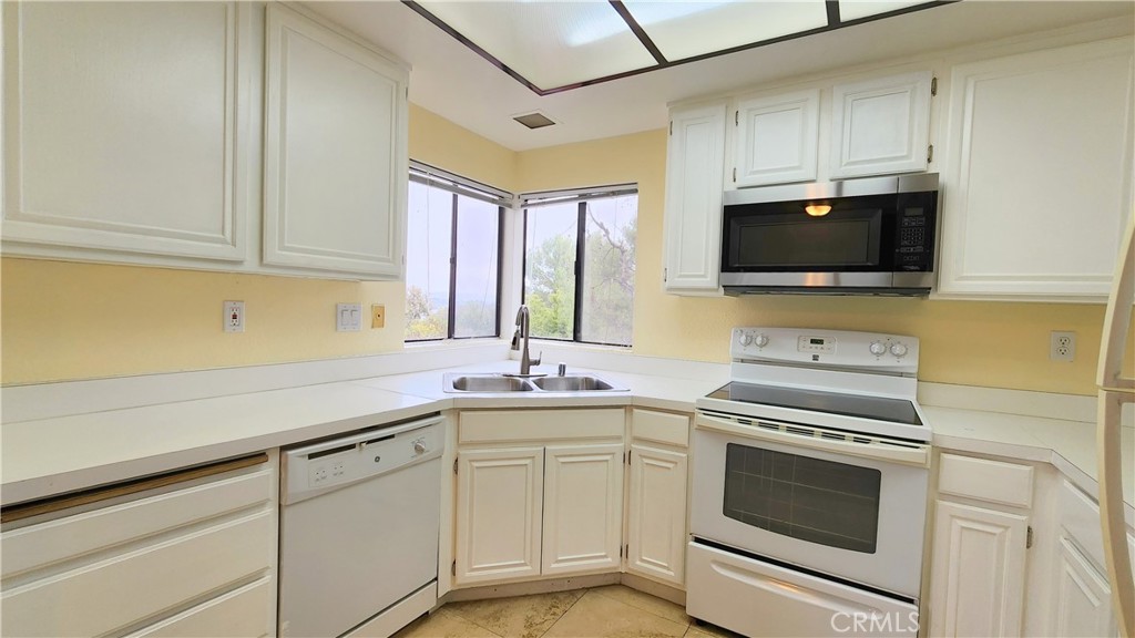22725 Lakeway Drive 390
