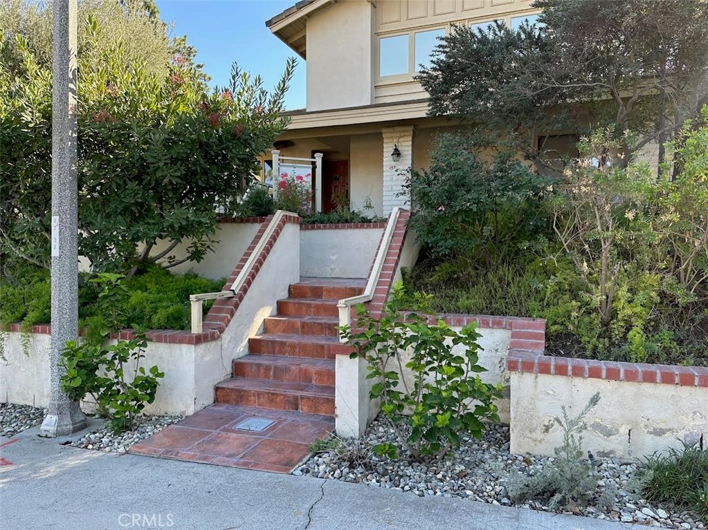 6146 Southwind Drive