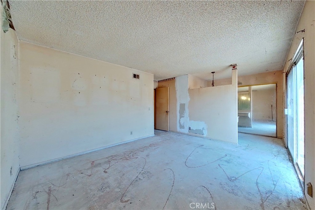 672 Farben Drive