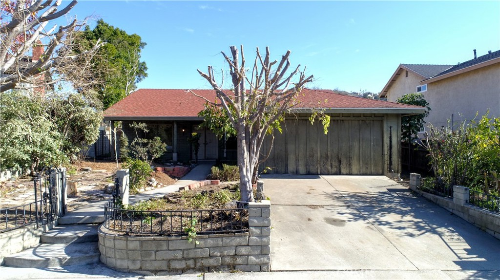 672 Farben Drive