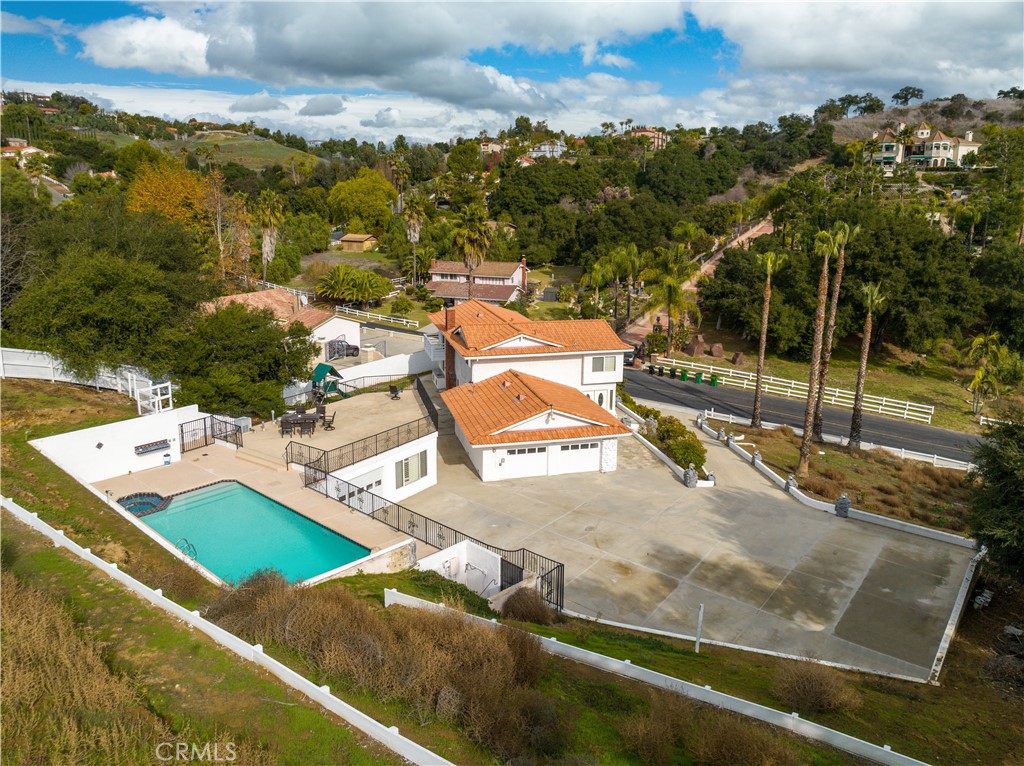 2645 Clear Creek