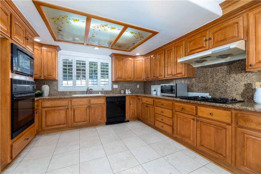 2645 Clear Creek