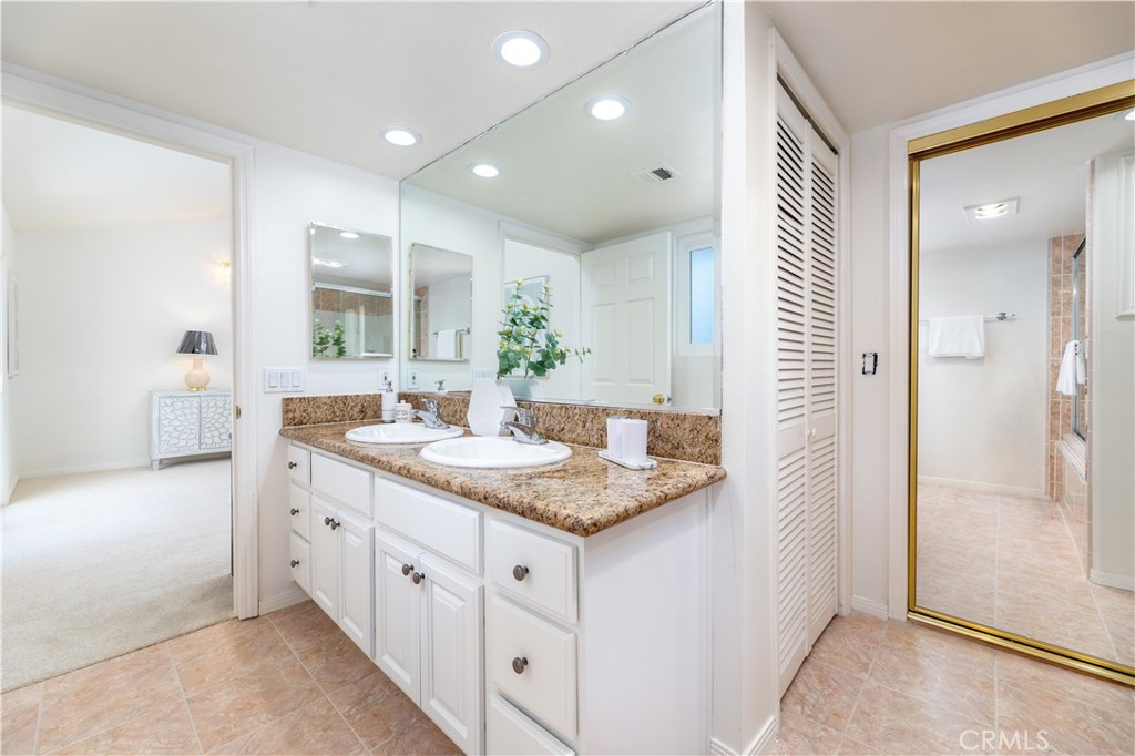 2645 Clear Creek