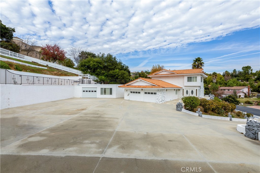 2645 Clear Creek