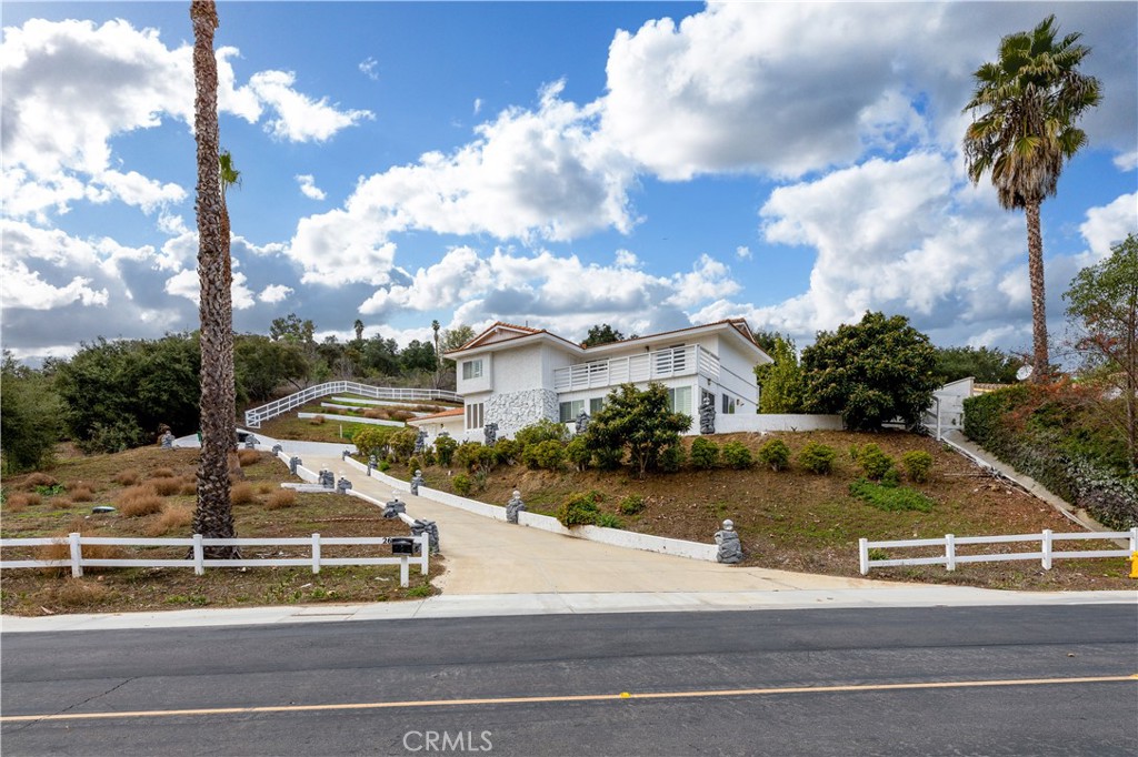 2645 Clear Creek
