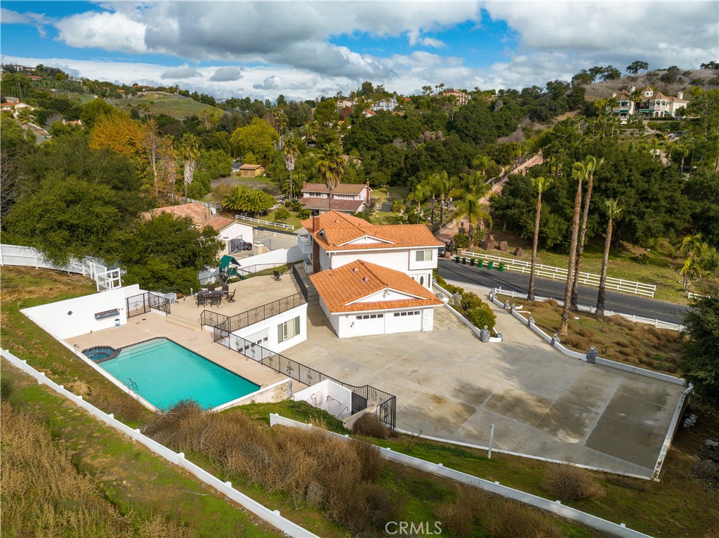 2645 Clear Creek