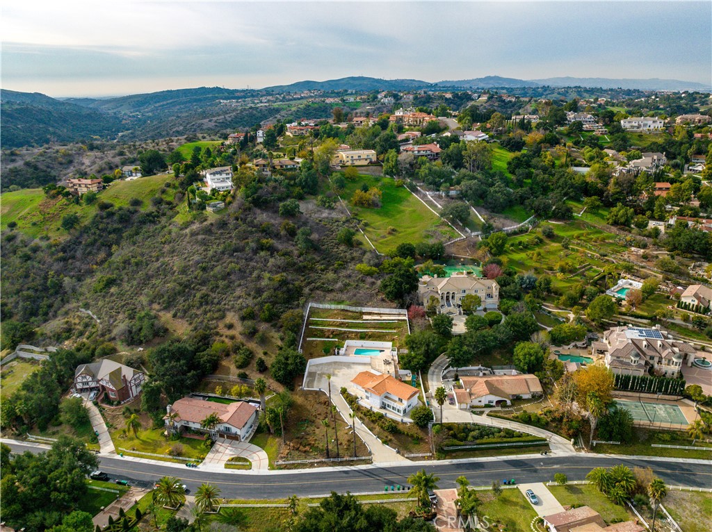 2645 Clear Creek