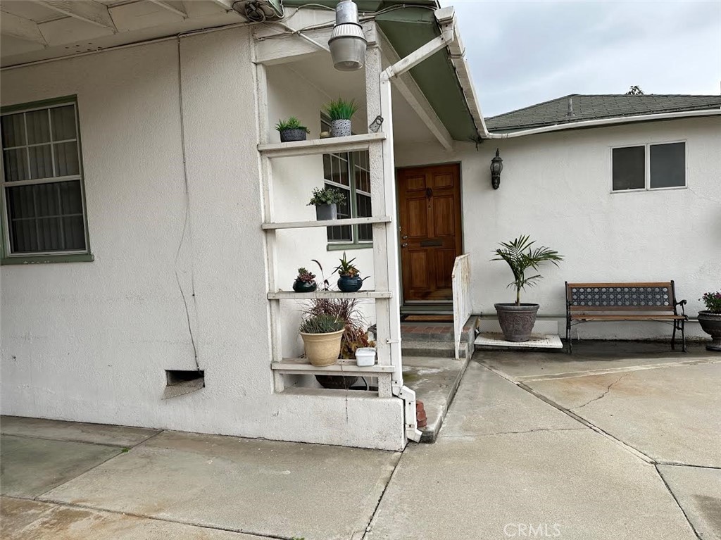 10057 Eduardo Avenue