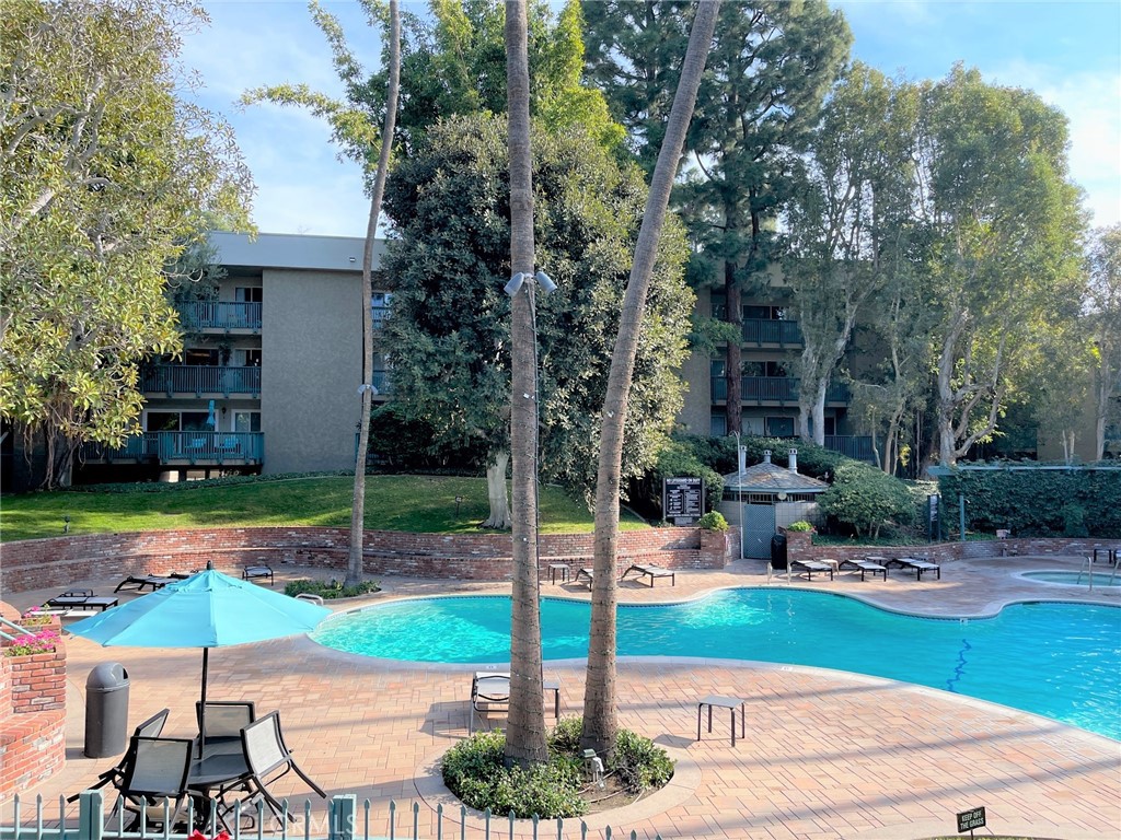 576 N Bellflower Boulevard 101