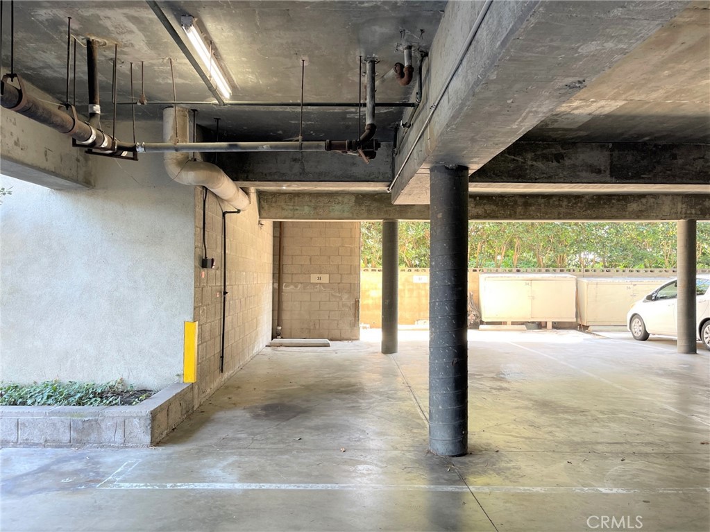 576 N Bellflower Boulevard 101