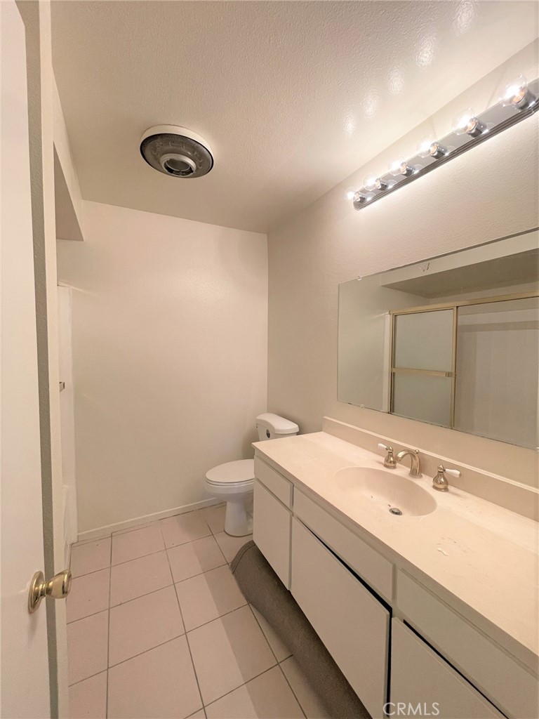 576 N Bellflower Boulevard 101