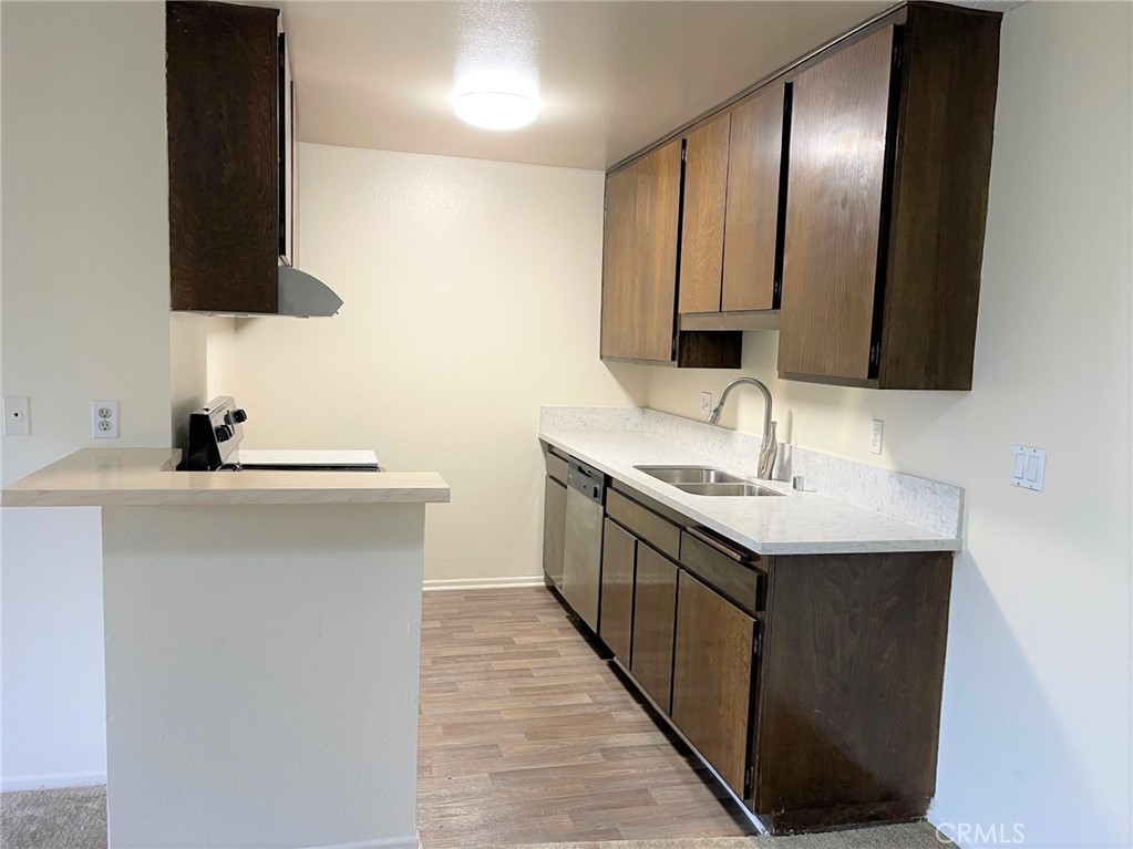 576 N Bellflower Boulevard 101