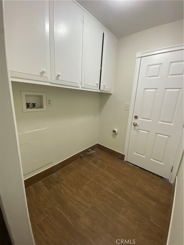 1811 E Rosewood Court