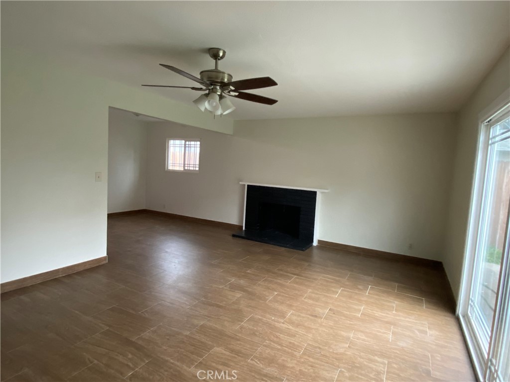 1811 E Rosewood Court