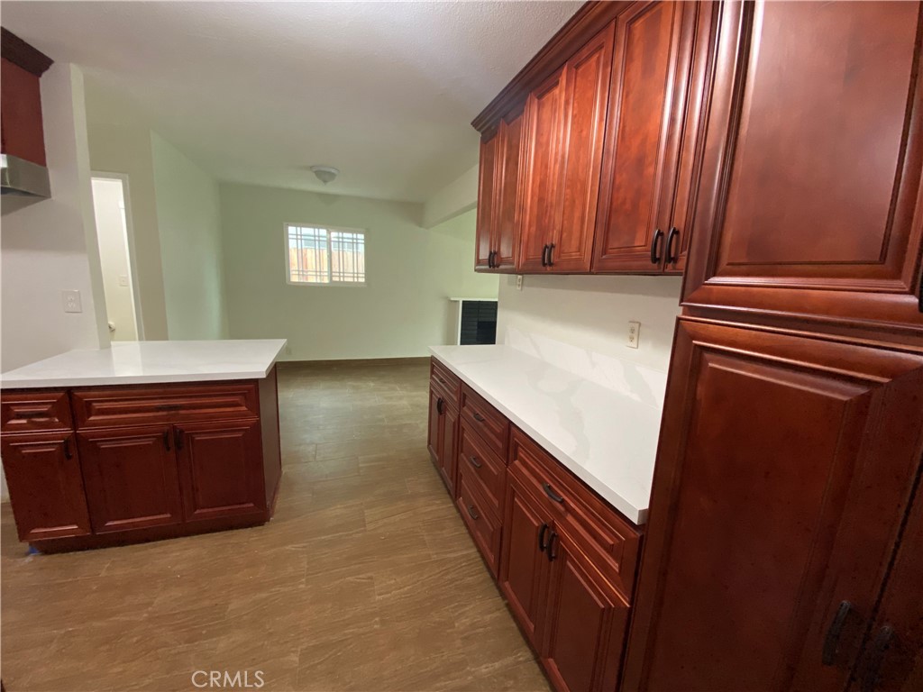 1811 E Rosewood Court