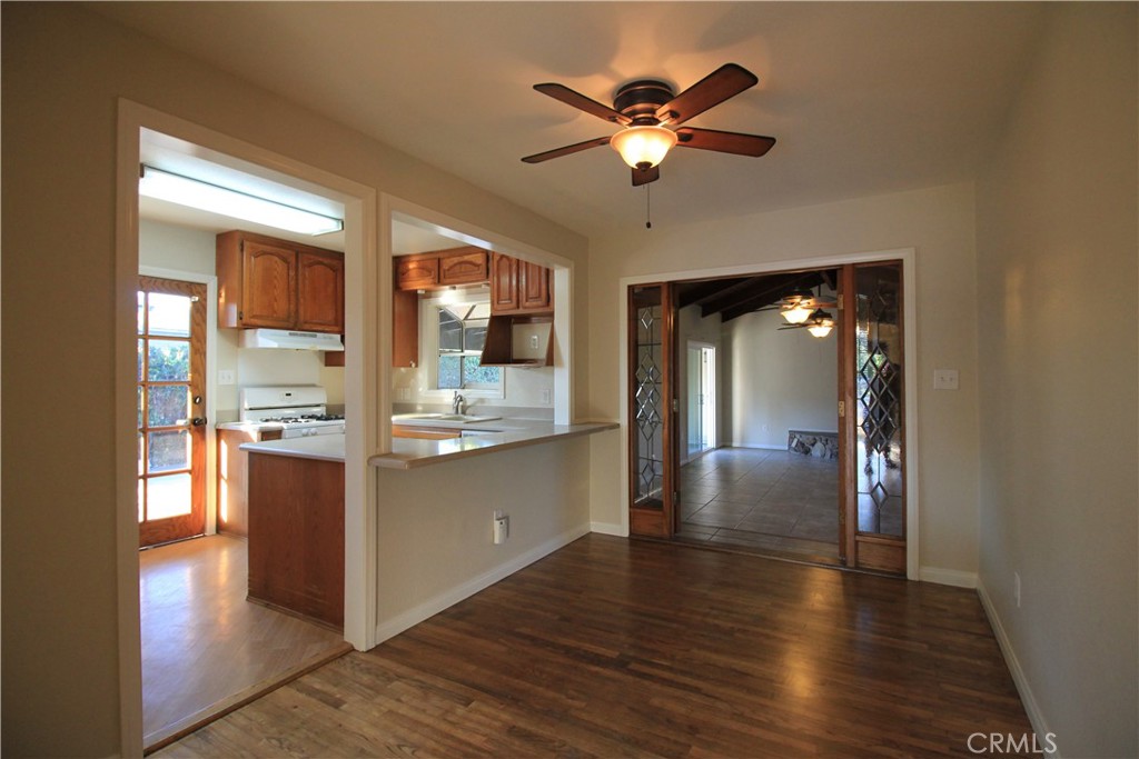 1949 S San Antonio Avenue