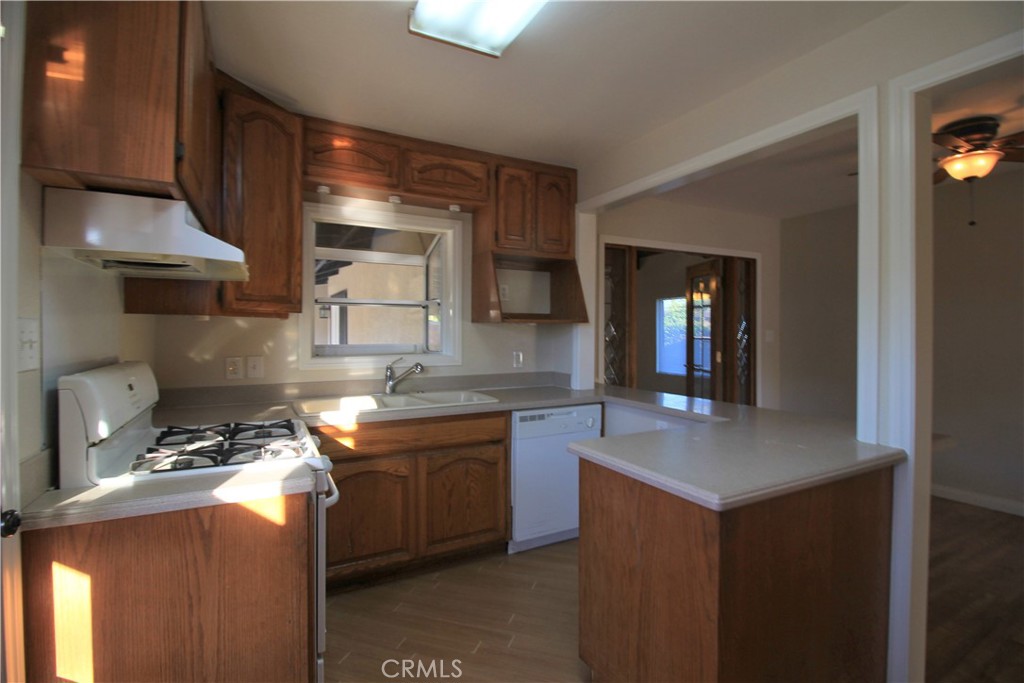 1949 S San Antonio Avenue