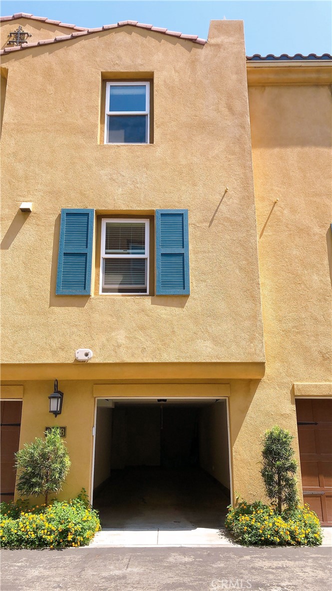 278 S Arroyo Drive B